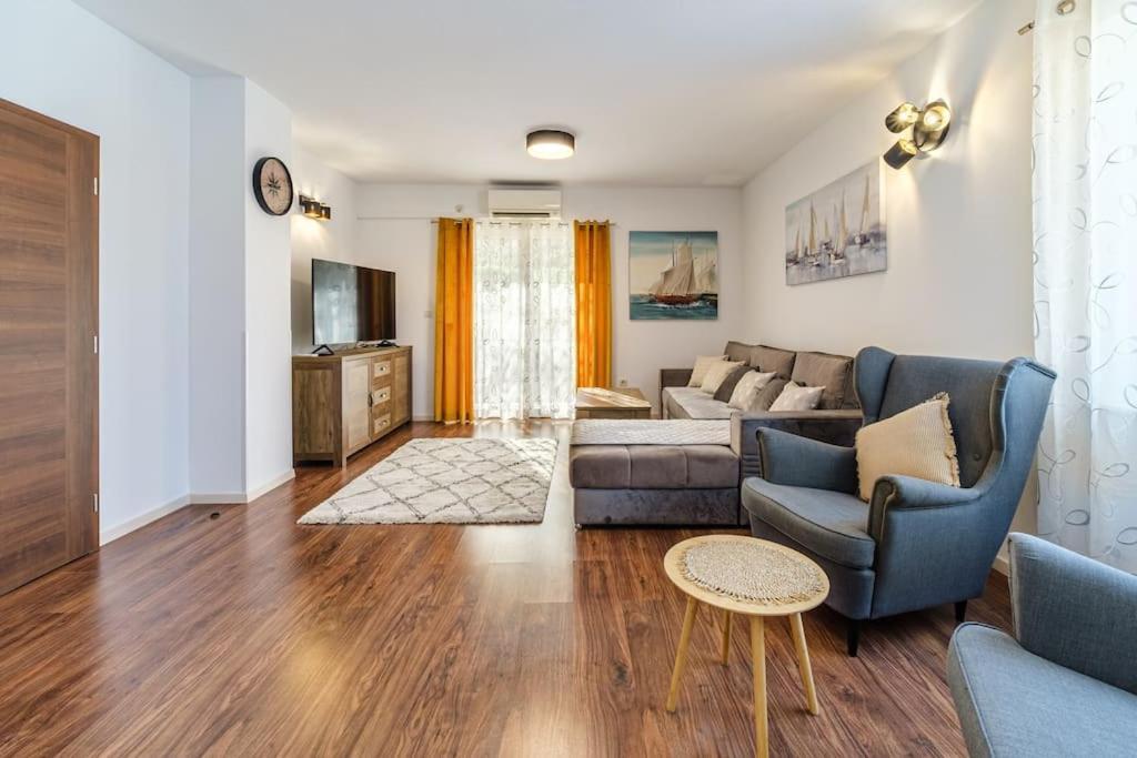 Peters Apartment Sutivan Exteriér fotografie